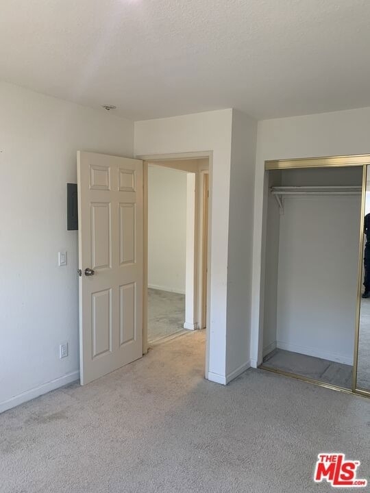 545 S Manhattan Place - Photo 7
