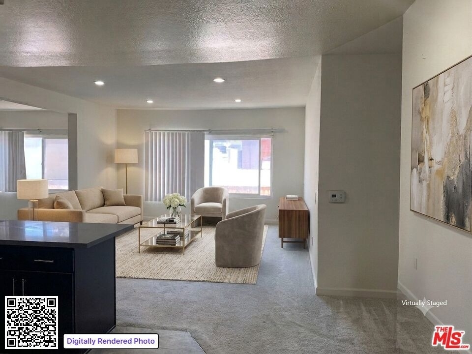 545 S Manhattan Place - Photo 1
