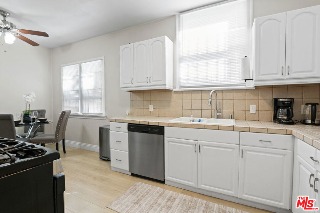 442 N Orange Grove Avenue - Photo 14
