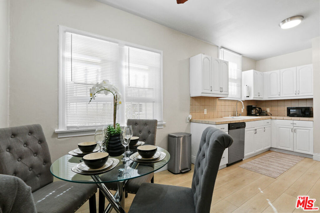 442 N Orange Grove Avenue - Photo 14