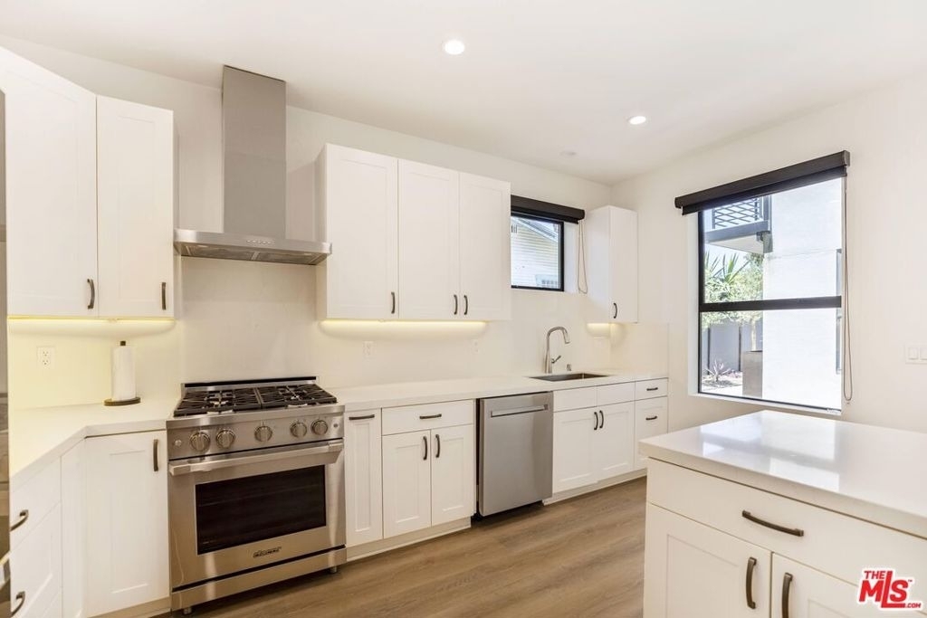538 Vernon Avenue - Photo 12