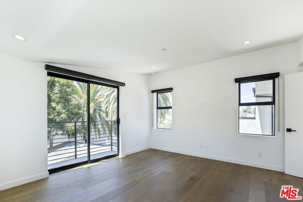 538 Vernon Avenue - Photo 33