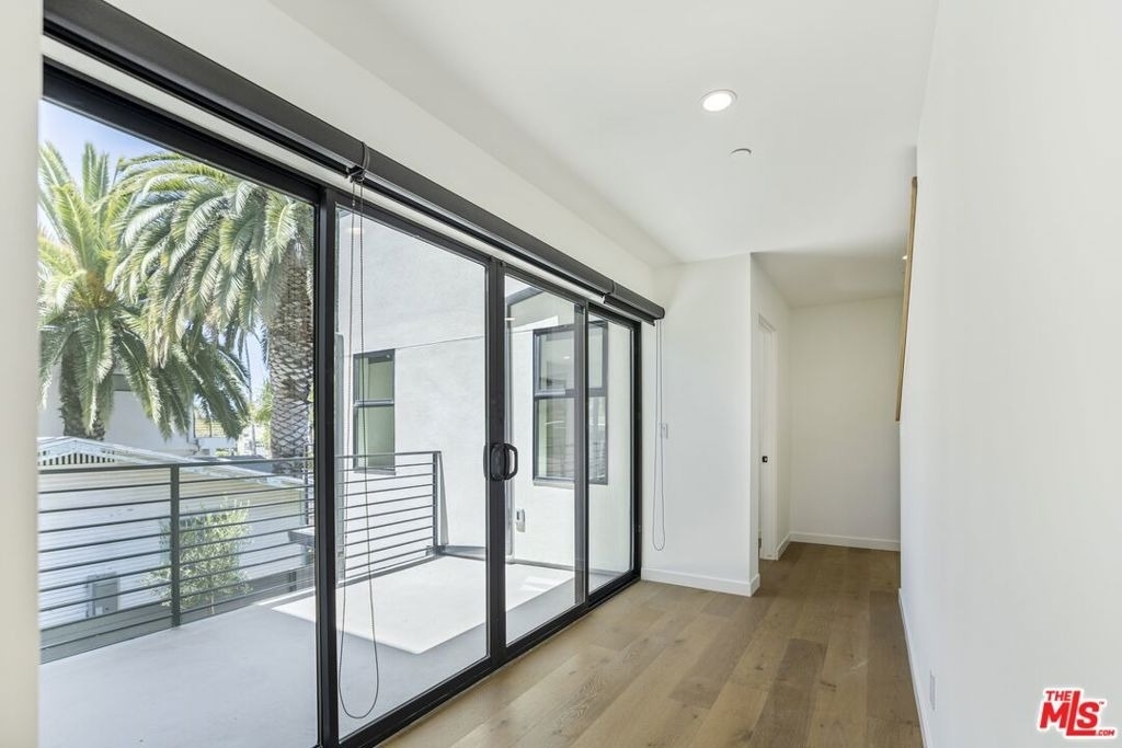 538 Vernon Avenue - Photo 32