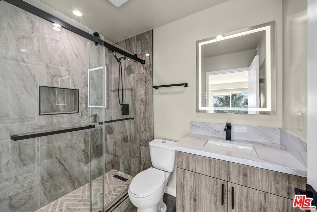 1305 N Sycamore Avenue - Photo 6