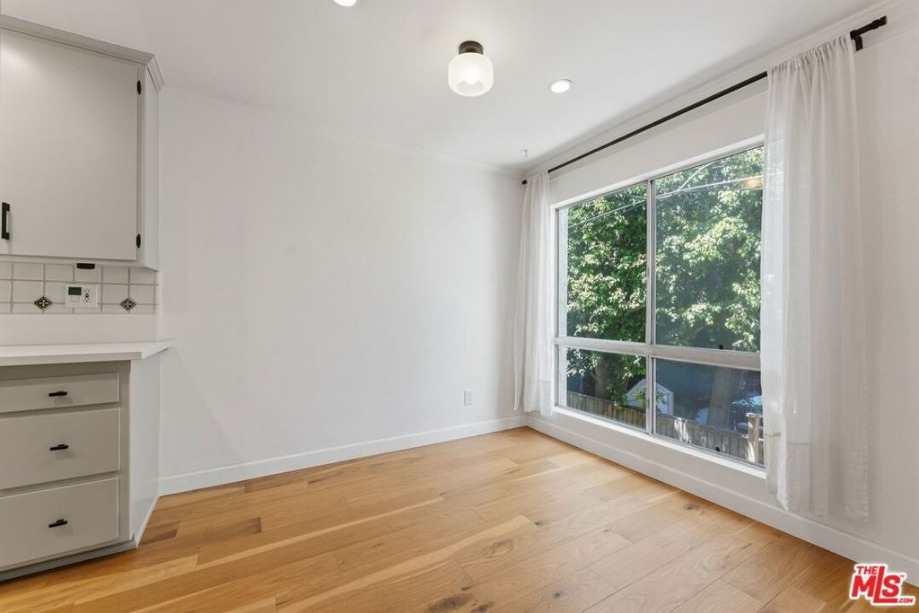 9061 Keith Avenue - Photo 5