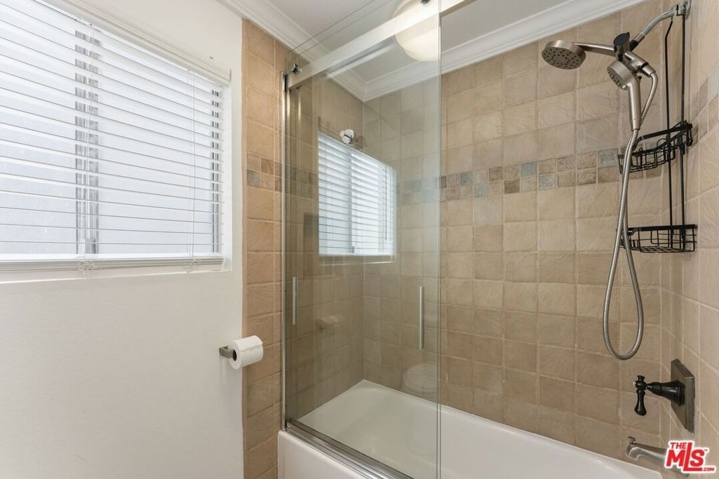 9061 Keith Avenue - Photo 9