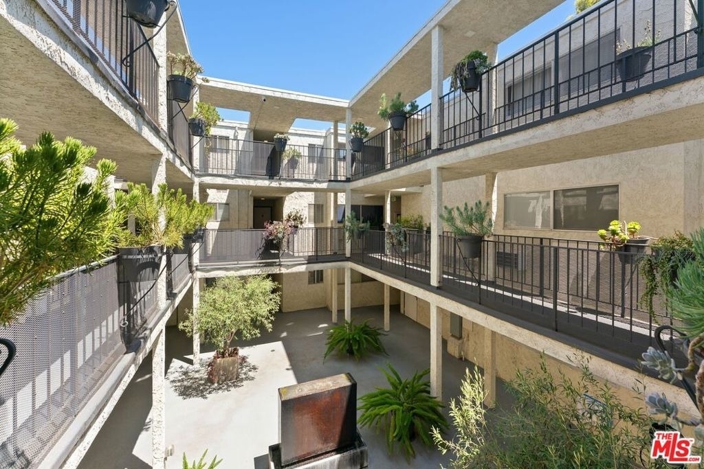 9061 Keith Avenue - Photo 13