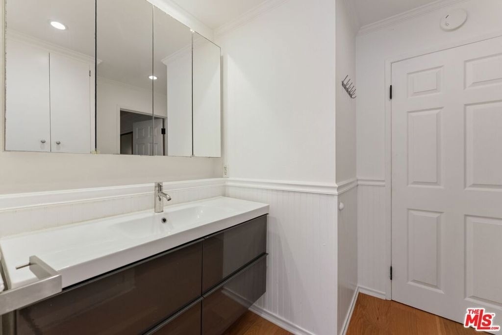 9061 Keith Avenue - Photo 10