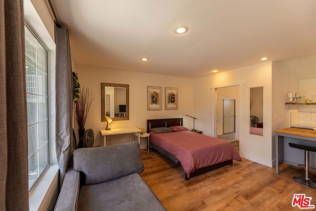 12835 Delano Street - Photo 1