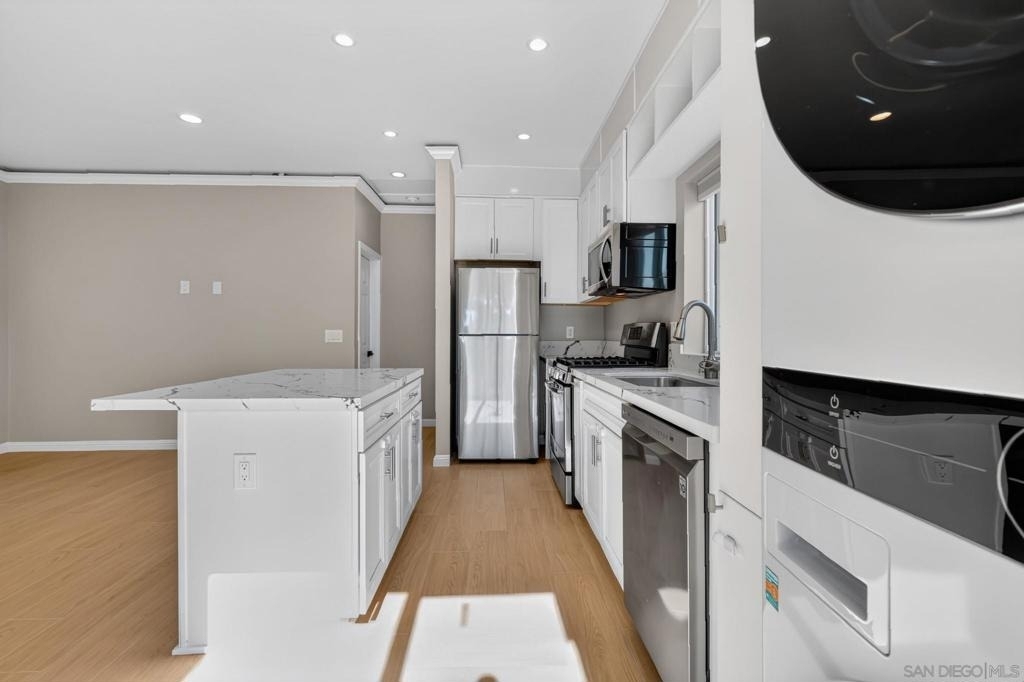 7105 Hoffman Ave - Photo 2