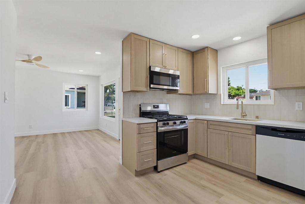 1038 Oaklawn - Photo 11