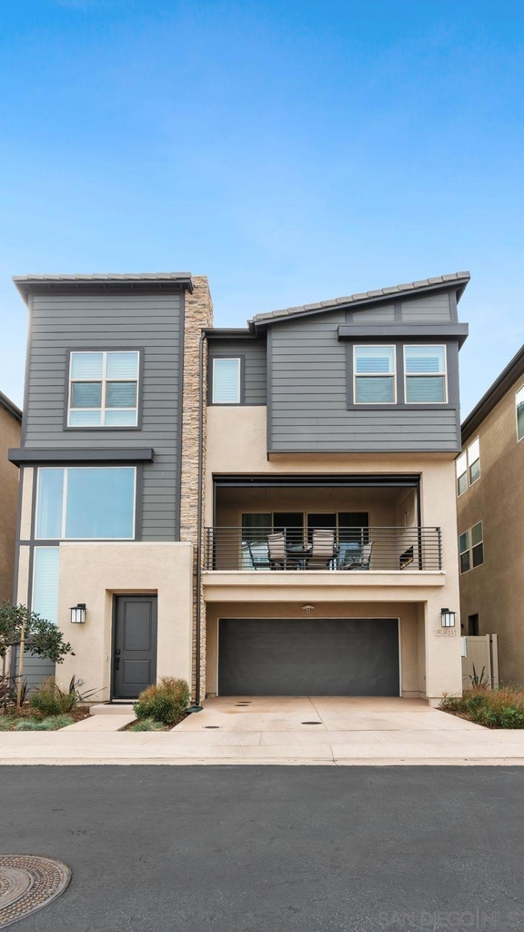 15681 Rennyson - Photo 0