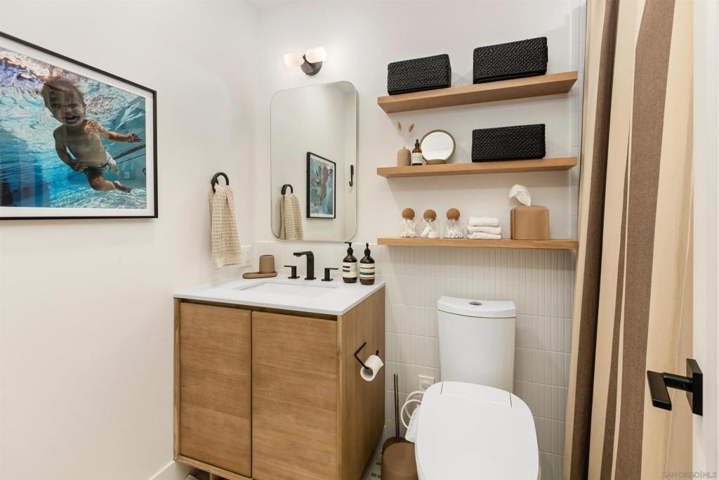 2068 Montclair Street - Photo 20