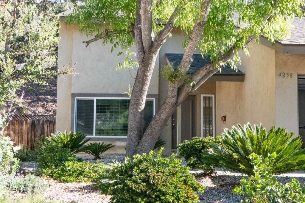 4258 Robbins Street - Photo 1