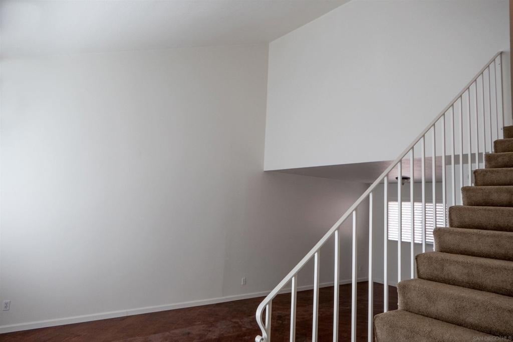 4258 Robbins Street - Photo 8