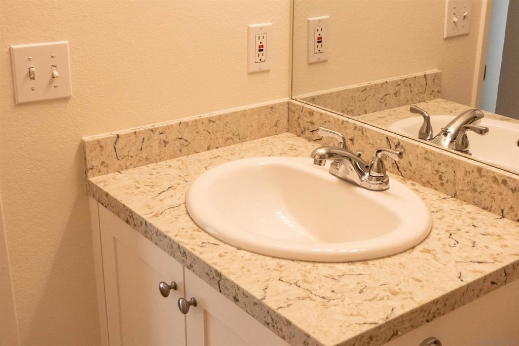 4258 Robbins Street - Photo 11