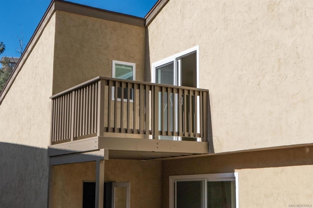 4258 Robbins Street - Photo 10