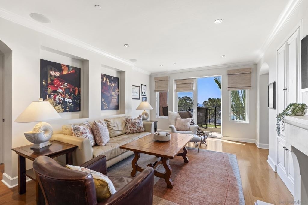 1010 Genter St - Photo 1