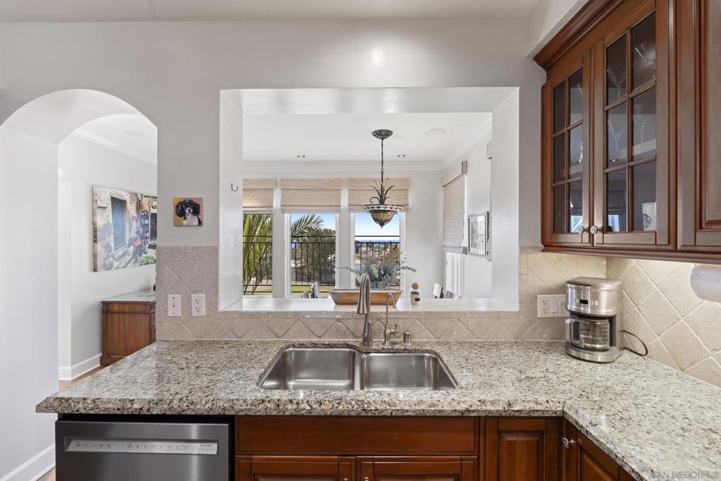 1010 Genter St - Photo 7