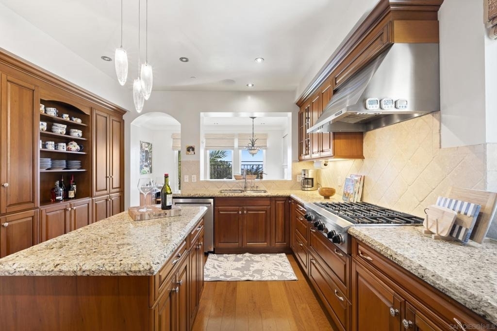 1010 Genter St - Photo 3