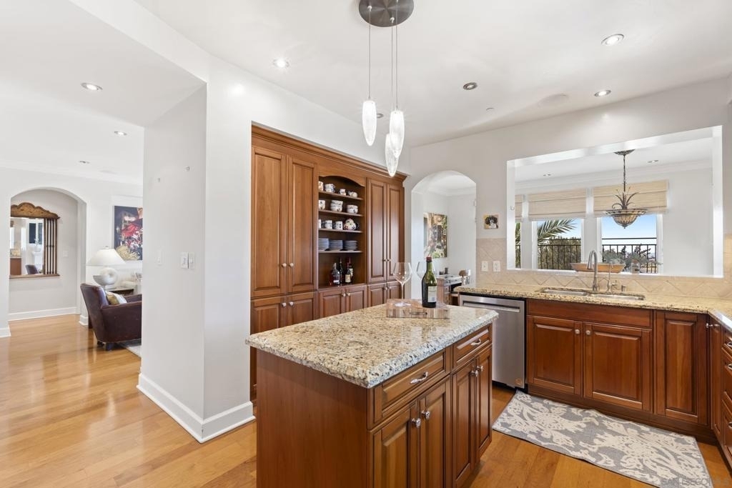 1010 Genter St - Photo 5