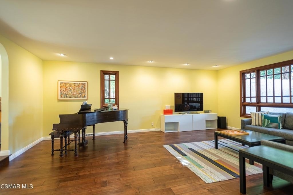 1504 Folkestone Terrace - Photo 6