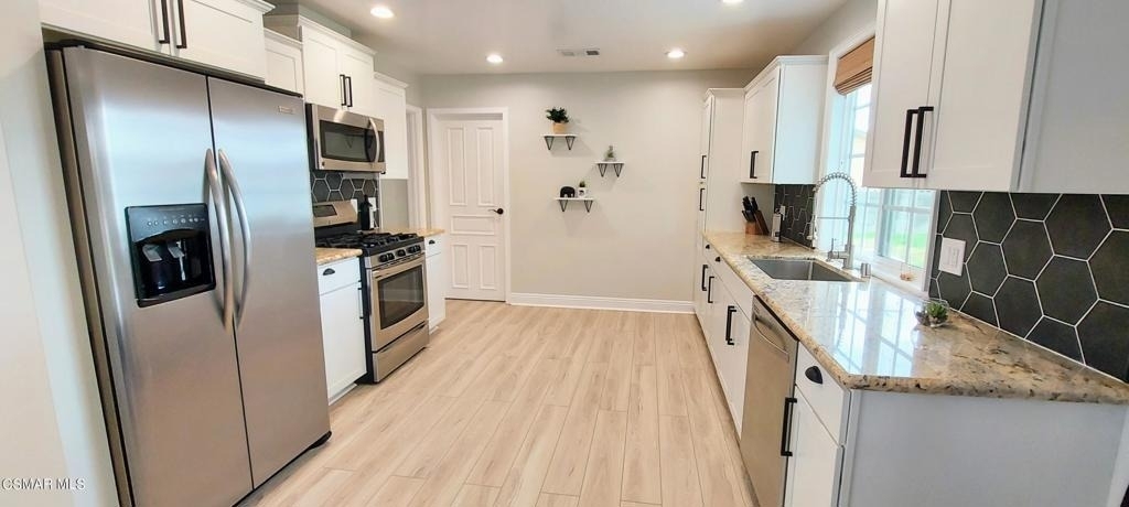 1295 Harold Avenue - Photo 1