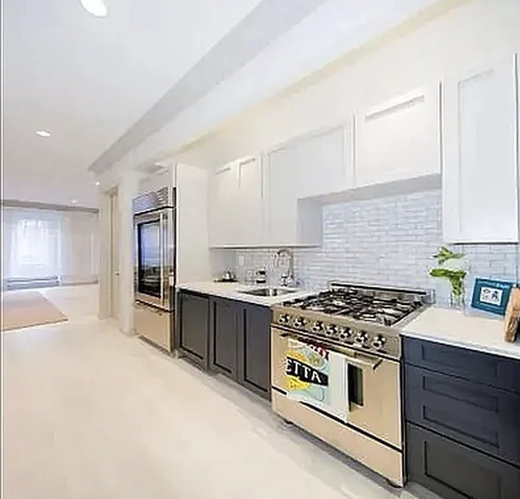 132 East 61st Street - Photo 4