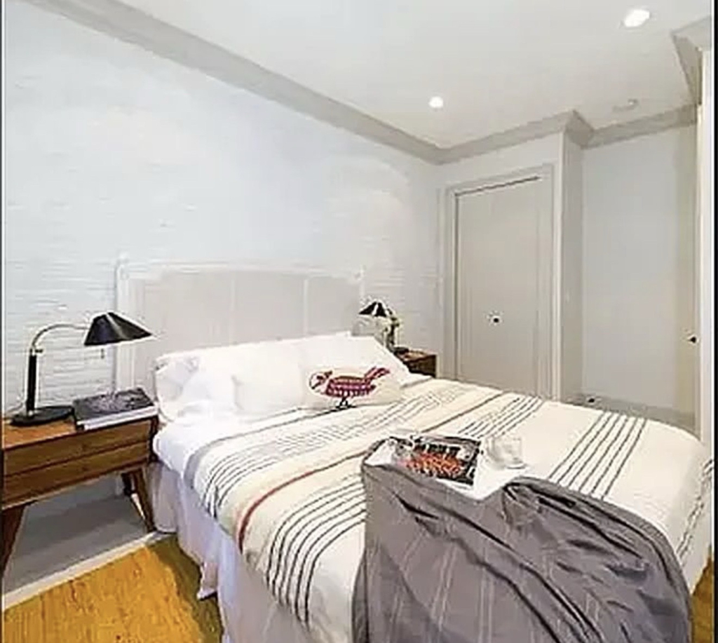 132 East 61st Street - Photo 9