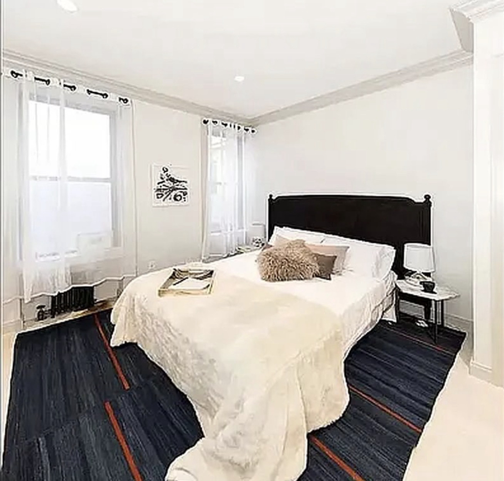 132 East 61st Street - Photo 5