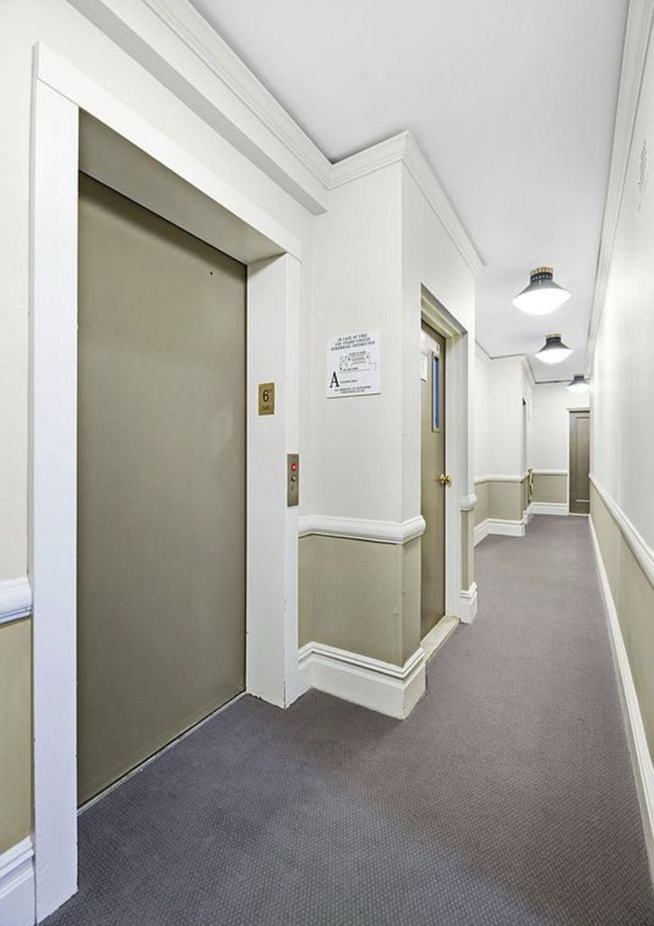 226 East 25th Street - Photo 12