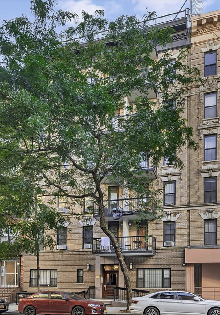 226 East 25th Street - Photo 9