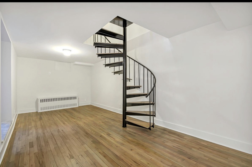 226 East 25th Street - Photo 5