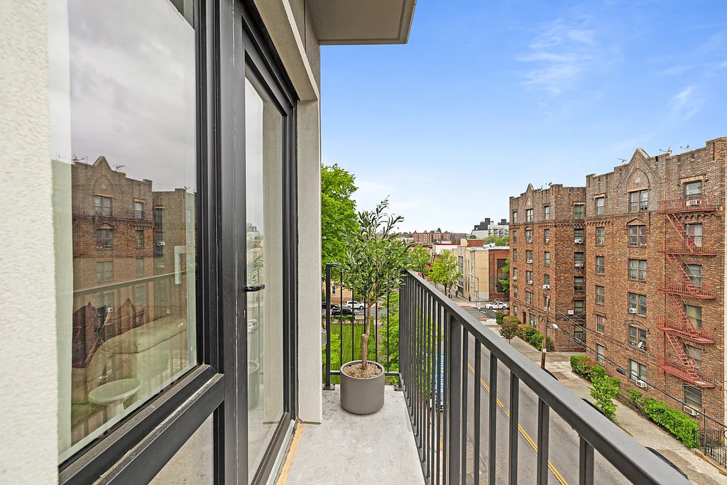706 E32nd Street Brooklyn NY 11210 - Photo 6