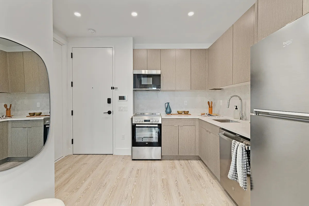 706 E32nd Street Brooklyn NY 11210 - Photo 3