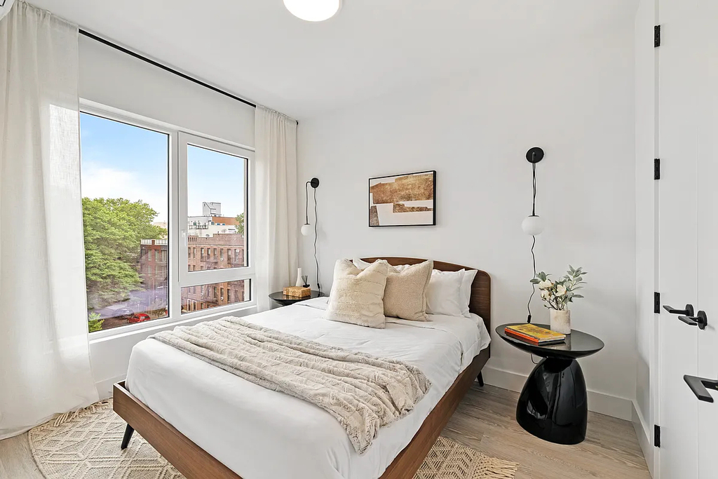 706 E32nd Street Brooklyn NY 11210 - Photo 4