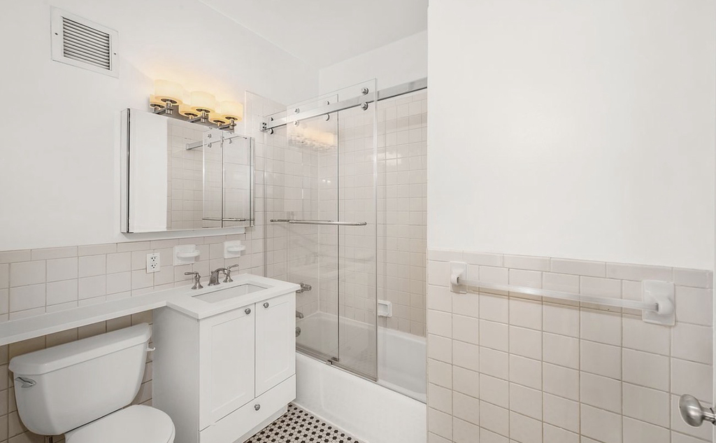 121 Madison Avenue - Photo 5