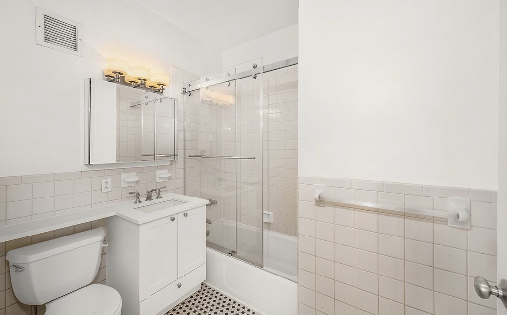 121 Madison Avenue - Photo 6