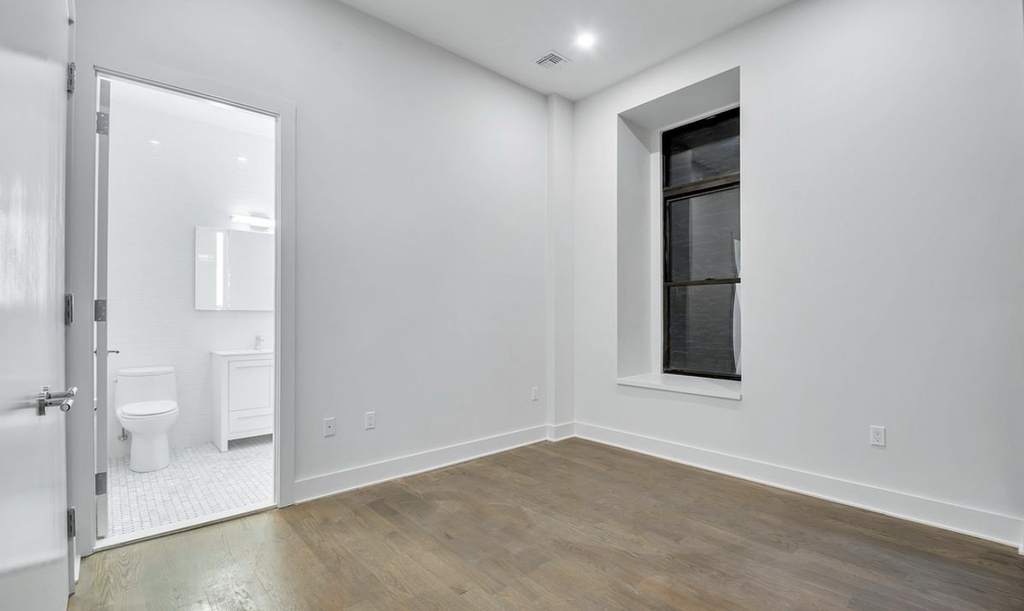 121 Madison Avenue - Photo 6