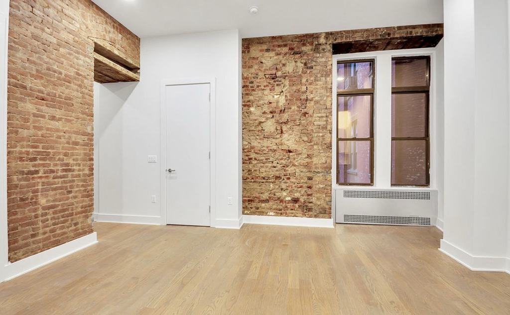 121 Madison Avenue - Photo 0