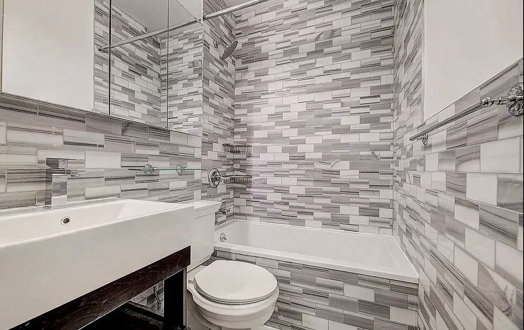 248 Mott Street - Photo 2