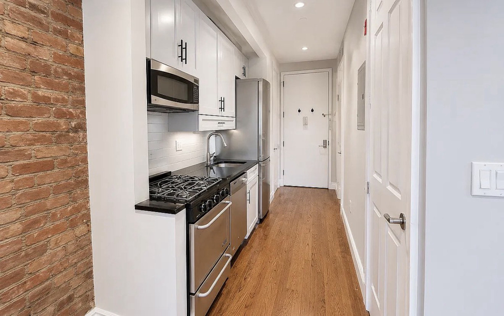 248 Mott Street - Photo 1