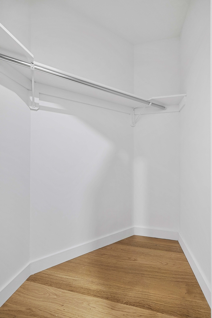 37 Wall Street - Photo 8