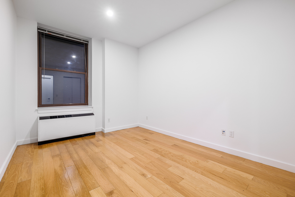 37 Wall Street - Photo 2
