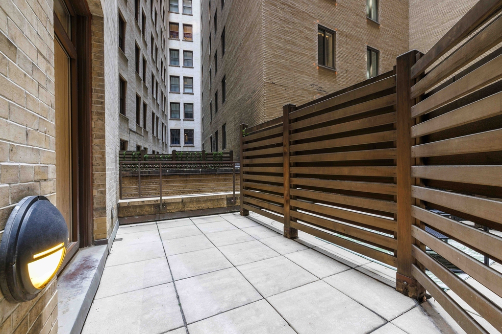 37 Wall Street - Photo 9
