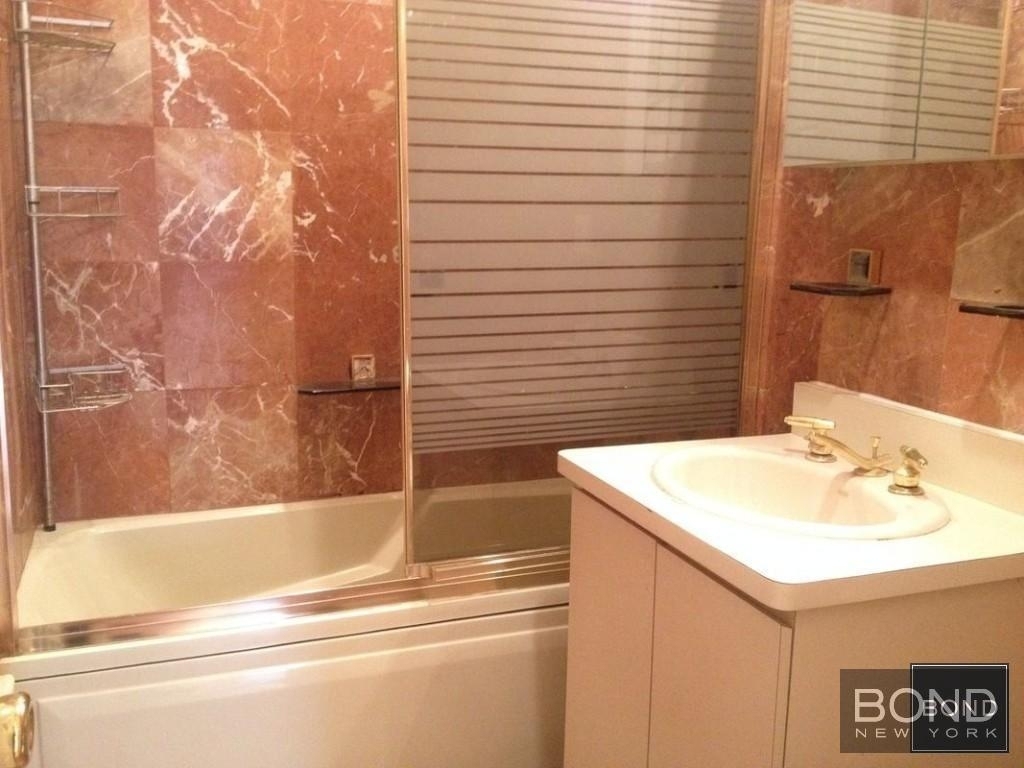 East 69th Street - Photo 4