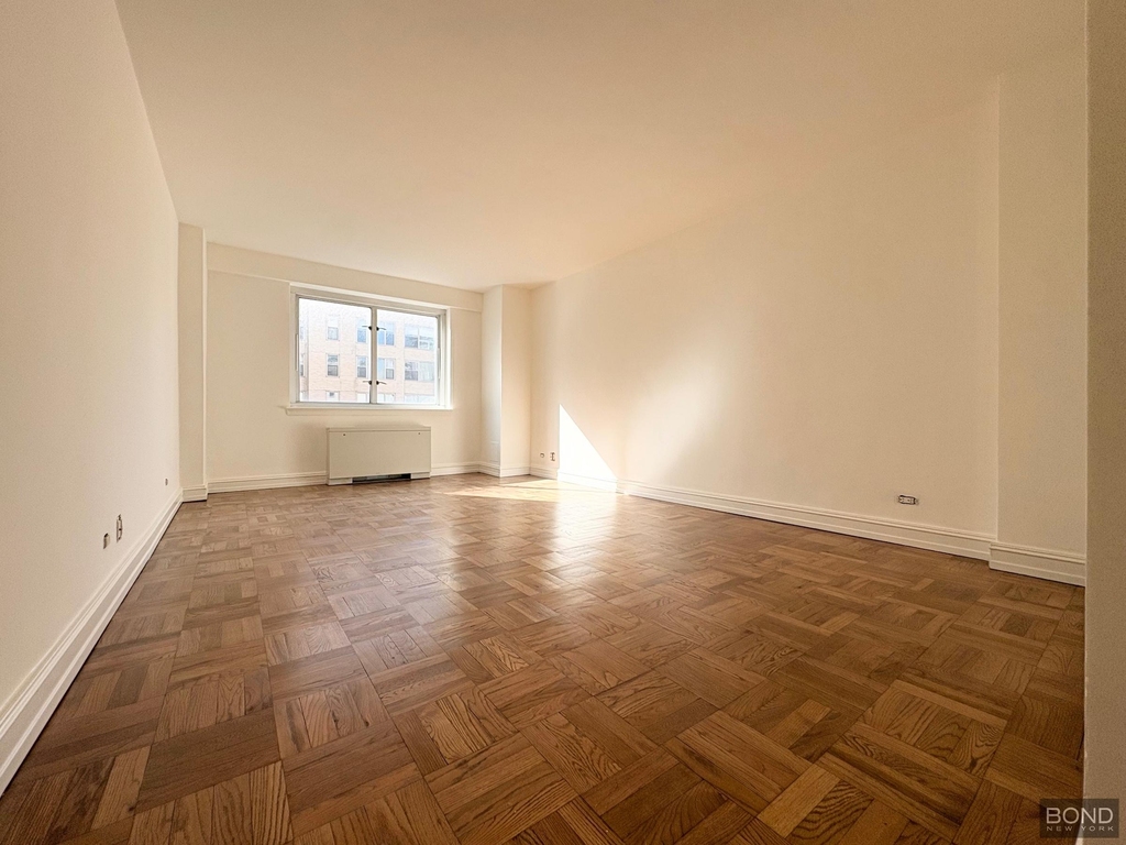 East 71st Street - Photo 2