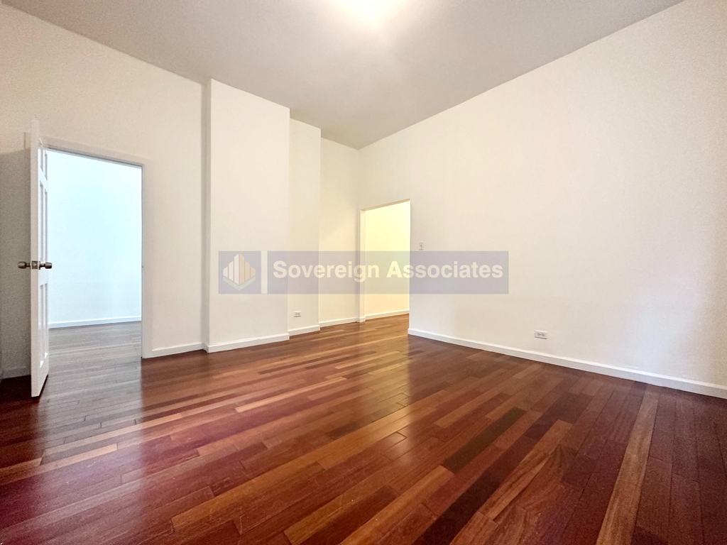 255 Fort Washington Avenue - Photo 2