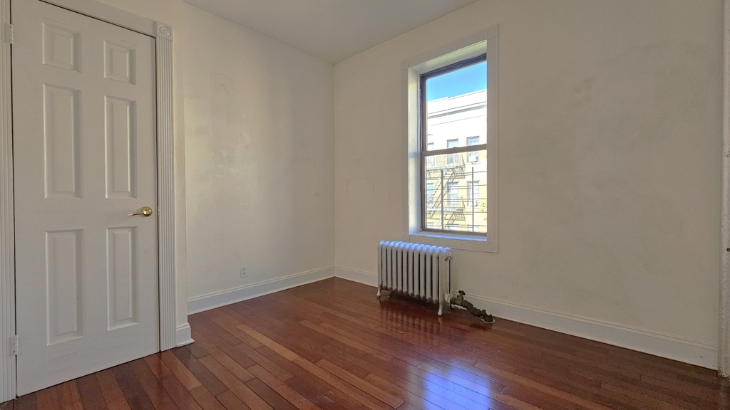 20 Magaw Place - Photo 8