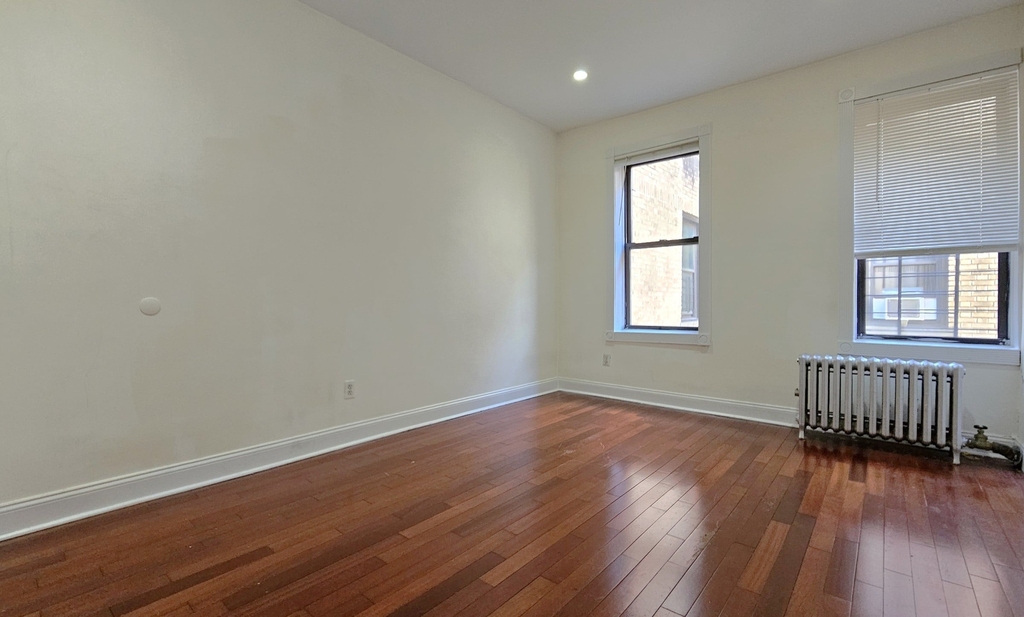 20 Magaw Place - Photo 6